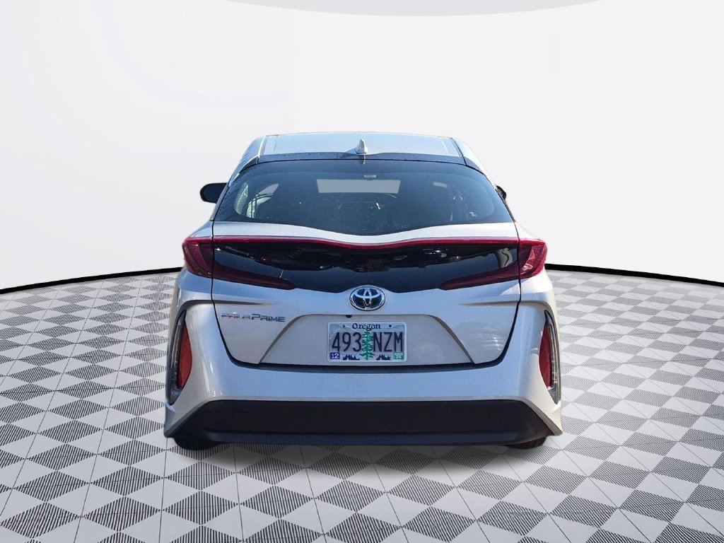 Used 2022 Toyota Prius Prime LE FWD image 5