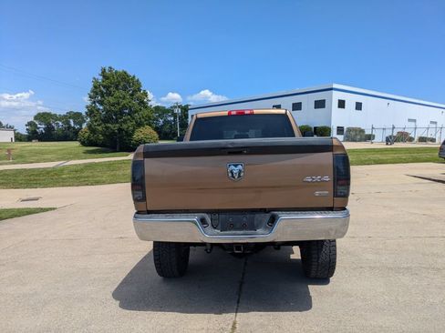 Used 2012 RAM 2500 ST w/ Chrome Appearance Group AWD/4WD image 5
