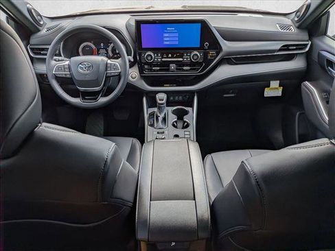 New 2026 Toyota Highlander XSE image 14