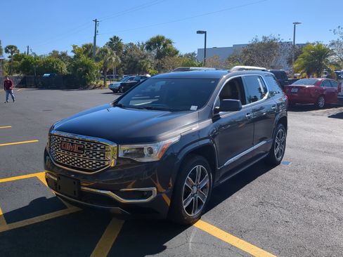Used 2017 GMC Acadia Denali w/ Technology Package image 10