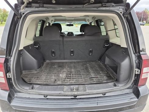 Used 2017 Jeep Patriot Sport w/ Power Value Group AWD/4WD image 22