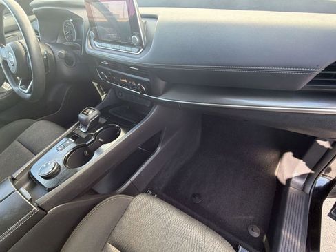 Used 2024 Nissan Rogue SV AWD/4WD image 34