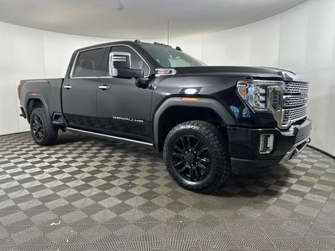 Used 2023 GMC Sierra 2500 Denali w/ Denali Black Diamond Edition image 2
