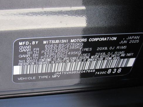 New 2025 Mitsubishi Outlander SE image 14