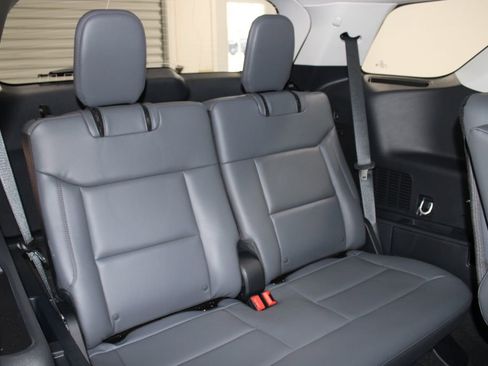 New 2026 Ford Explorer Active RWD image 34
