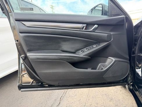 Used 2019 Honda Accord Sport image 21