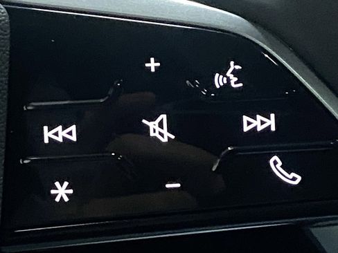 New 2026 Audi Q4 e-tron Premium image 13