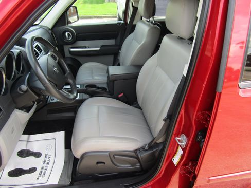 Used 2010 Dodge Nitro SXT AWD/4WD image 10