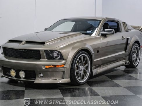 Used 2005 Ford Mustang GT image 18