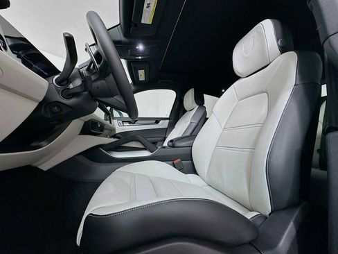 New 2026 Porsche Cayenne Coupe image 5