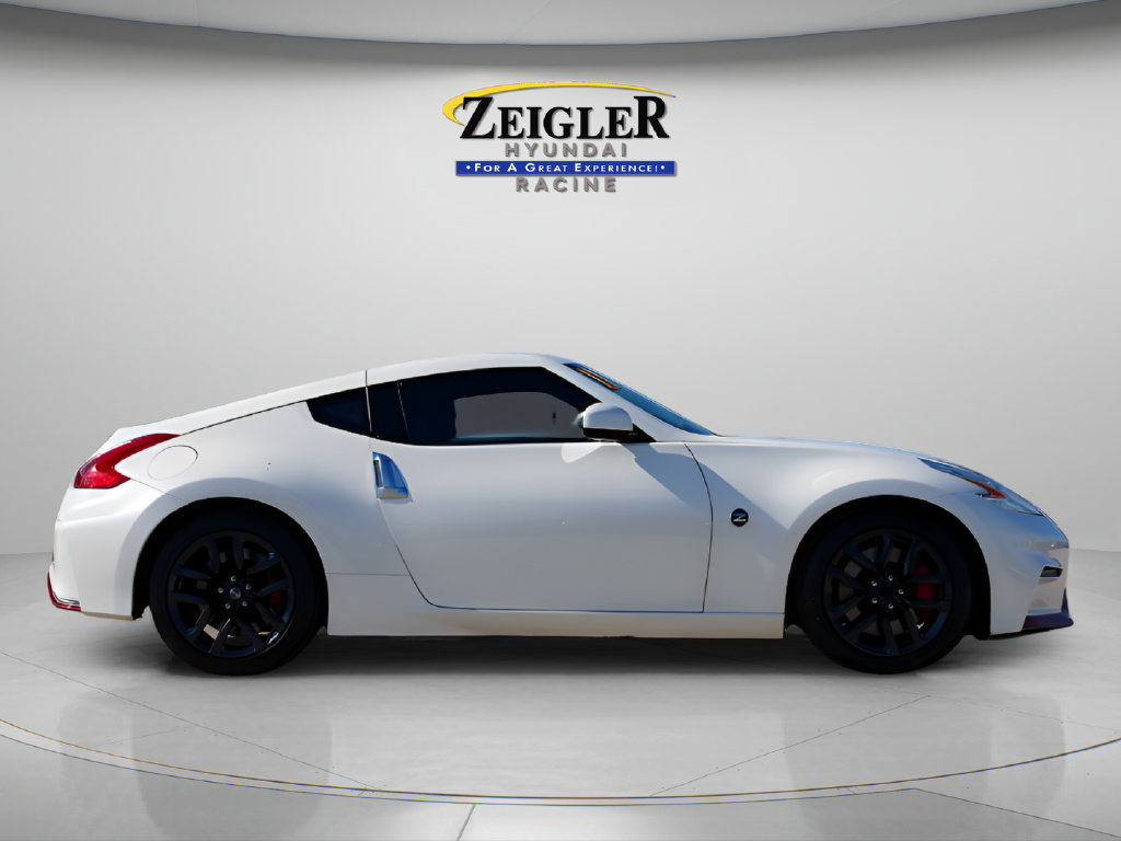 Used 2017 Nissan 370Z NISMO RWD image 8