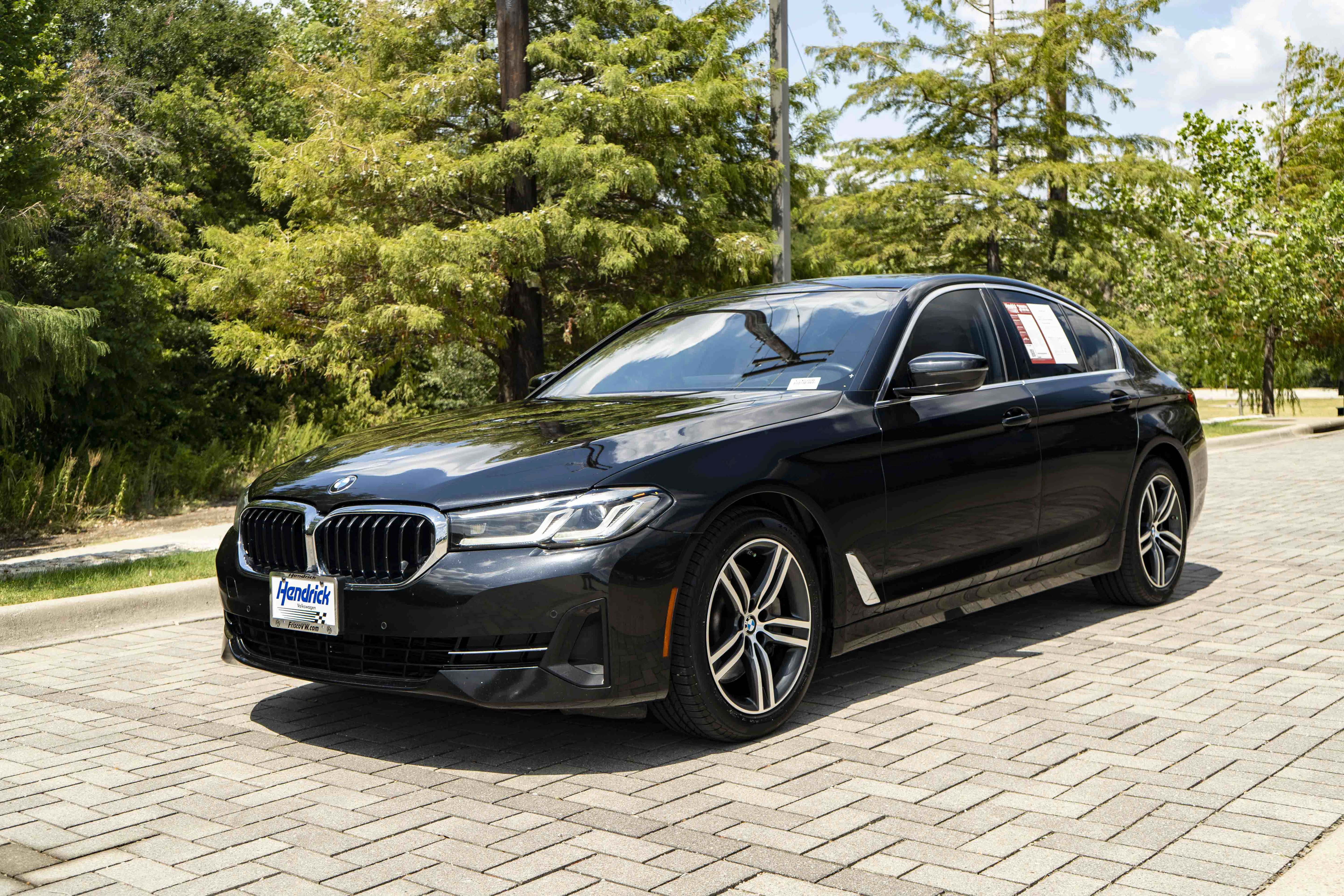 Used 2021 BMW 530i xDrive w/ Convenience Package AWD/4WD image 4