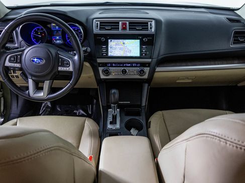 Used 2017 Subaru Outback 2.5i Limited AWD/4WD image 28