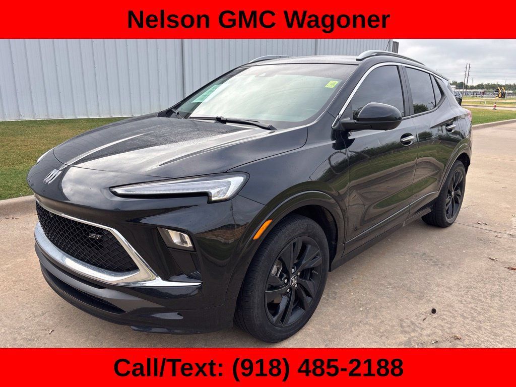 Used 2024 Buick Encore GX Sport Touring w/ Advanced Technology Package FWD image 1