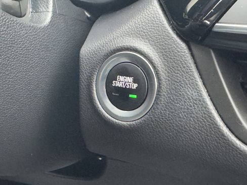 Used 2020 Buick Envision Essence image 29