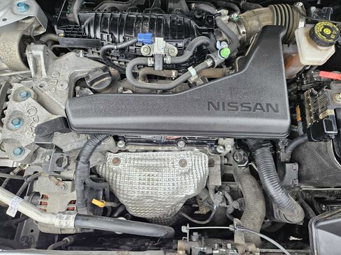 Used 2015 Nissan Rogue S image 29