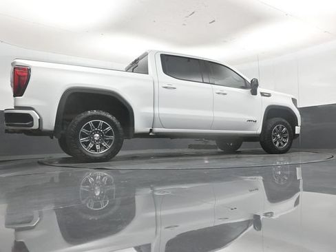 Used 2024 GMC Sierra 1500 AT4 w/ Technology Package AWD/4WD image 46