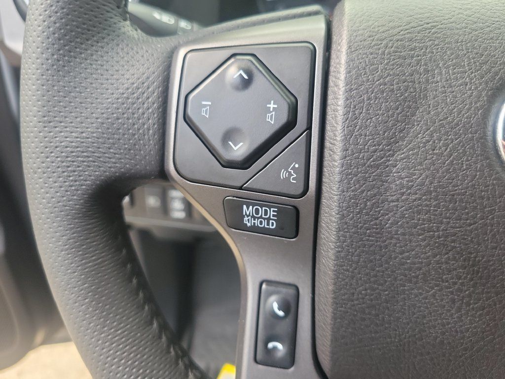 Certified 2021 Toyota Tacoma TRD Off-Road w/ Advanced Technology Package AWD/4WD image 29