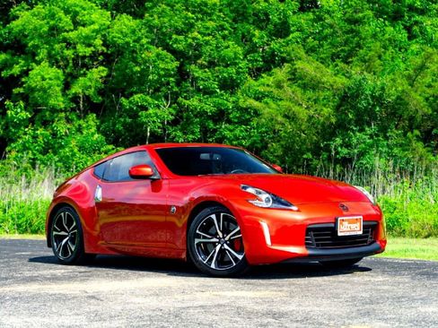 Used 2020 Nissan 370Z Touring Sport RWD image 1