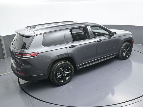 Used 2025 Jeep Grand Cherokee L Limited w/ Black Appearance Package image 48