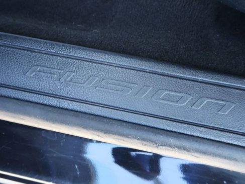 Used 2019 Ford Fusion SE AWD/4WD image 18