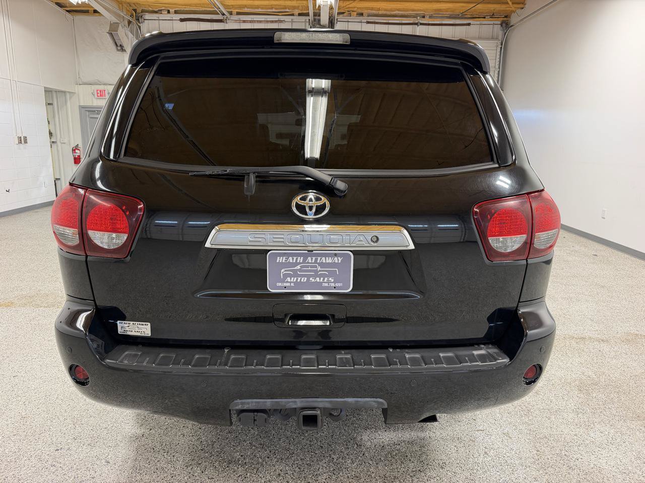 Used 2018 Toyota Sequoia Platinum w/ Carpet Mat Package AWD/4WD image 6
