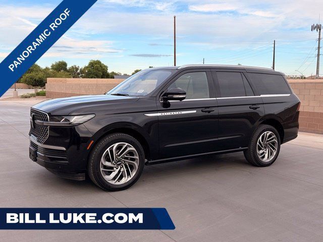 Used 2025 Lincoln Navigator Reserve AWD/4WD image 1