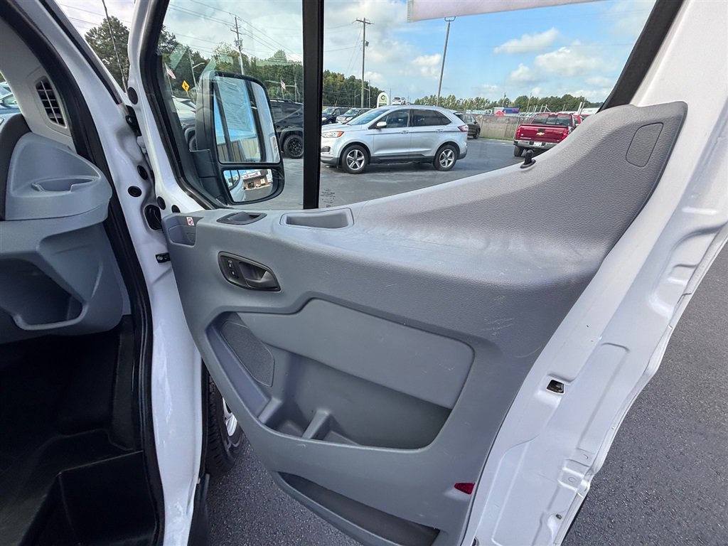 Used 2019 Ford Transit 250 130 Low Roof RWD image 24