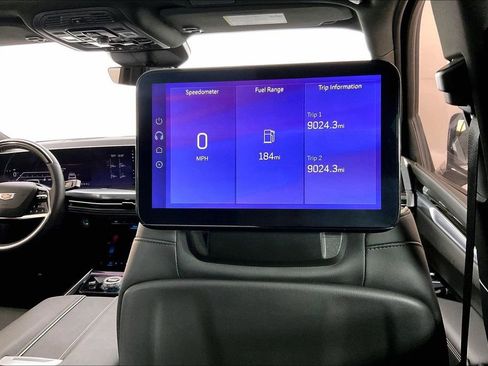 Used 2025 Cadillac Escalade Premium Luxury image 35