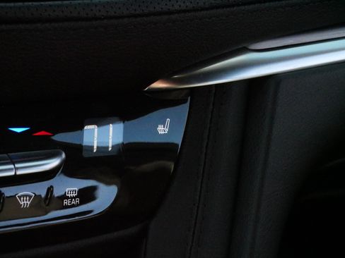 Certified 2024 Cadillac XT5 Luxury image 28