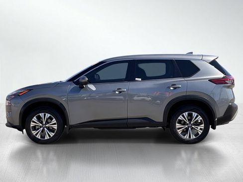 Used 2021 Nissan Rogue SV FWD image 2