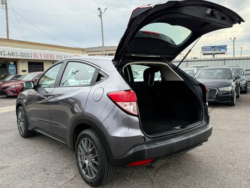 Used 2016 Honda HR-V LX image 8
