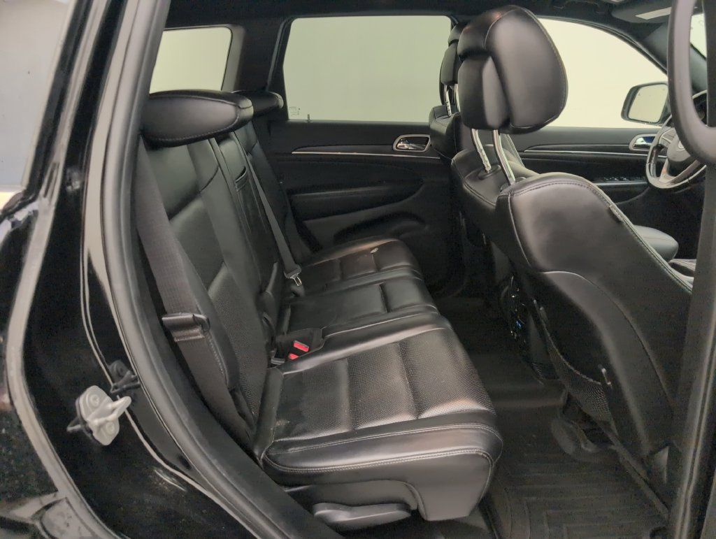 Used 2020 Jeep Grand Cherokee Limited w/ Luxury Group II RWD image 17