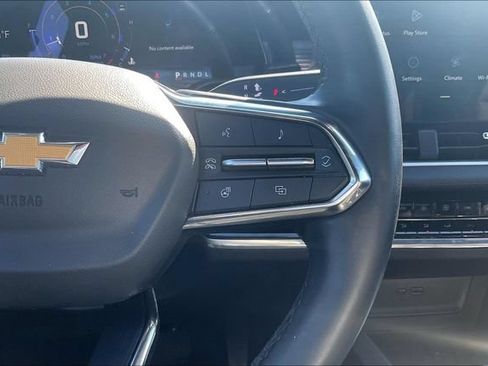 Used 2025 Chevrolet Equinox LT w/ Convenience Package II AWD/4WD image 12