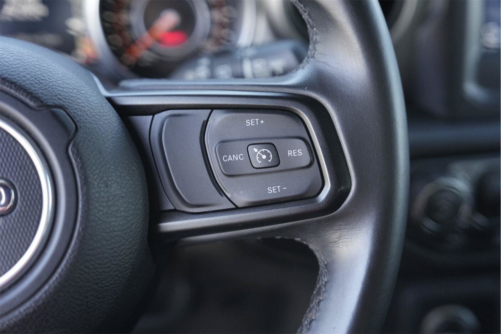 Used 2018 Jeep Wrangler Unlimited Sport S AWD/4WD image 23