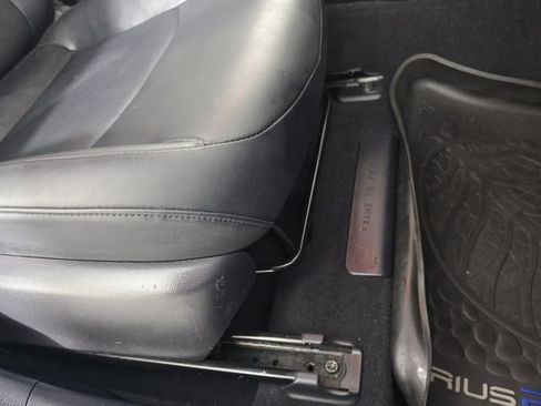 Used 2017 Toyota Prius Prime Advanced FWD image 55