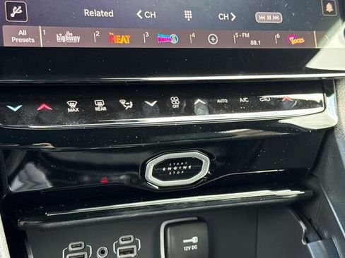 New 2026 Jeep Grand Cherokee Altitude image 18