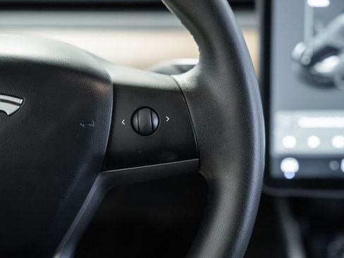 Used 2020 Tesla Model Y Performance image 31