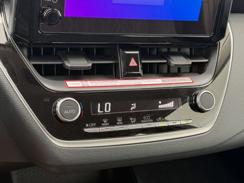 Certified 2025 Toyota Corolla LE FWD image 29