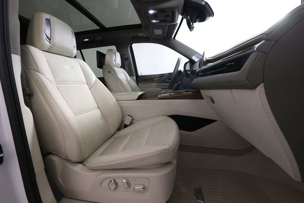 Used 2023 Cadillac Escalade Premium Luxury Platinum AWD/4WD image 10