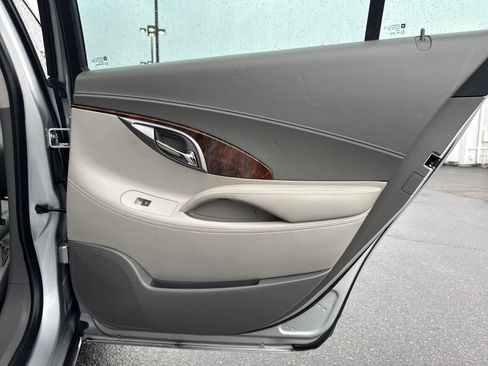 Used 2013 Buick LaCrosse Touring image 36