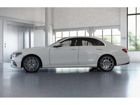 Used 2023 Mercedes-Benz E 350 4MATIC Sedan image 36