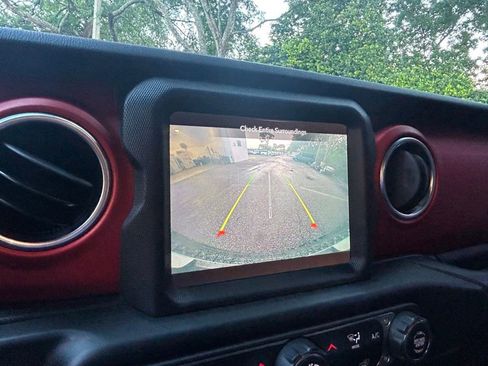Used 2020 Jeep Wrangler Unlimited Rubicon AWD/4WD image 13