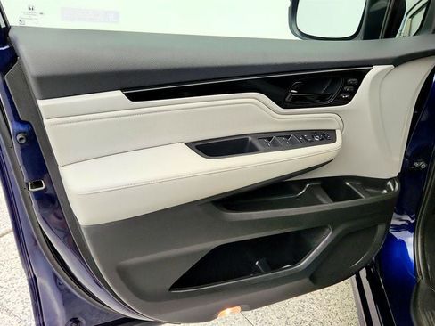 Used 2022 Honda Odyssey Touring image 11
