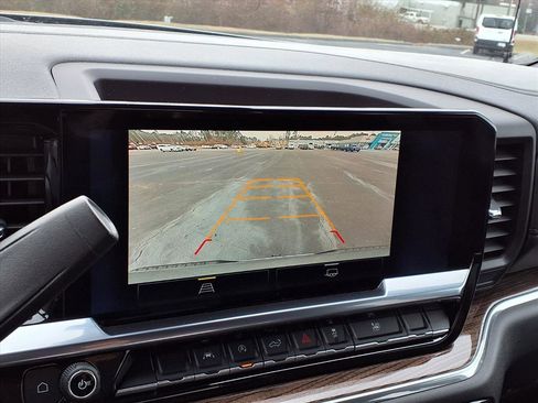 Used 2023 Chevrolet Silverado 1500 LT image 8