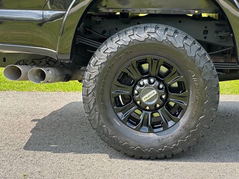 Used 2022 Ford F250 Lariat w/ Tremor Off-Road Package AWD/4WD image 6