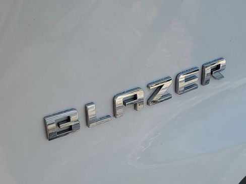 Used 2020 Chevrolet Blazer LT image 35