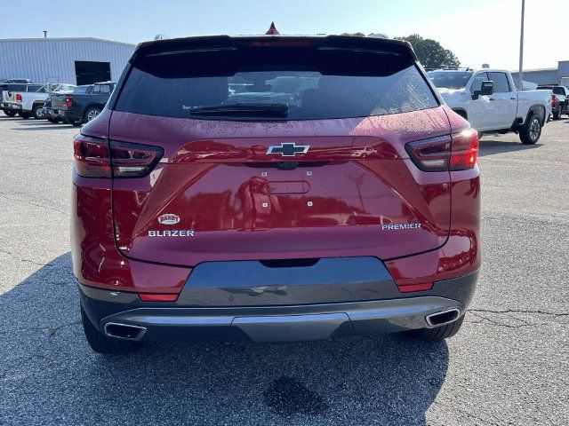 Used 2025 Chevrolet Blazer Premier w/ Driver Confidence II Package FWD image 5