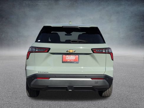 New 2026 Chevrolet Equinox LT w/ Convenience Package II image 4