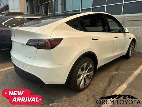 Used 2023 Tesla Model Y Long Range AWD/4WD image 14